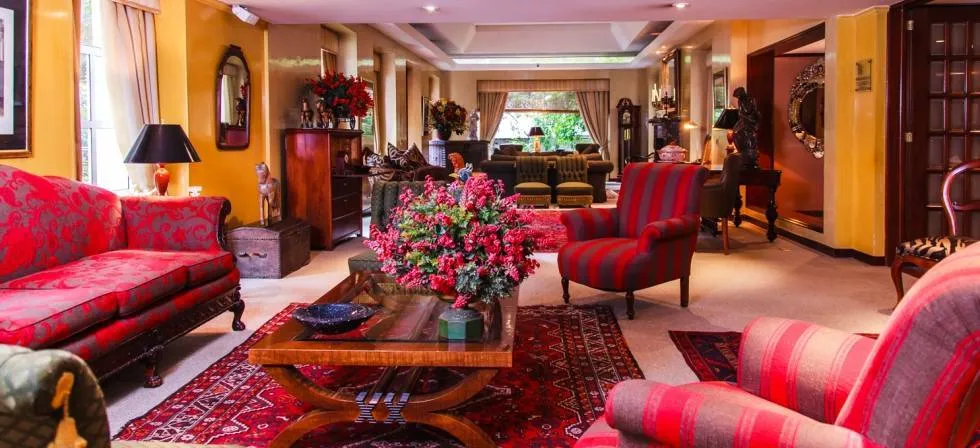 Lobby hotel porton bogota