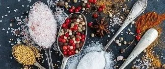 Preparación tradicional del arroz con coco paso a paso para un postre delicioso