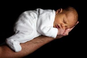 Los niños ¿Deben dormir con sus padres