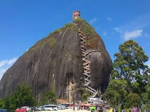 Guatap&eacute; y la piedra del pe&ntilde;ol