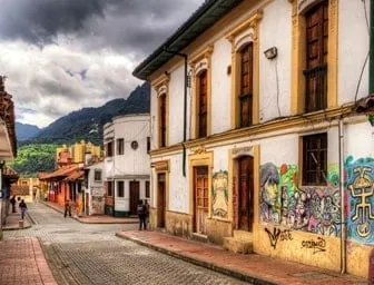 Recorrido por la candelaria en Bogot&aacute;