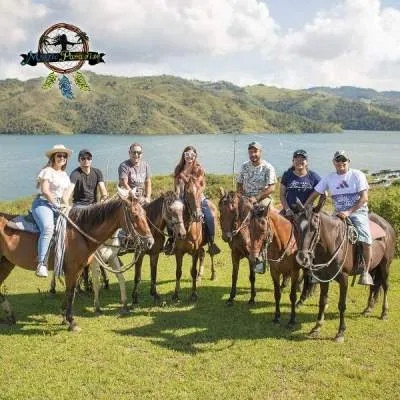 cabalgata camping lago calima Mystic