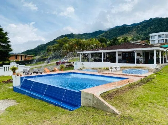 Piscina Finca J01