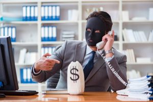 Aumentan las estafas que se aprovechan de quienes buscan trabajo