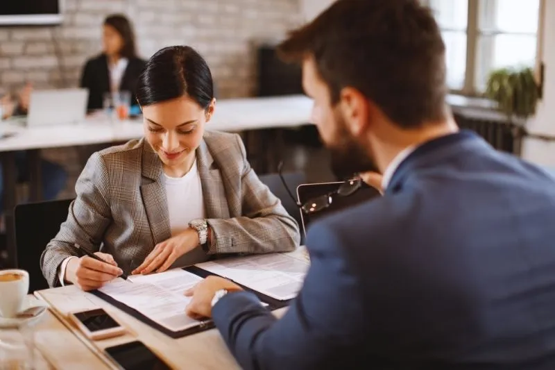 Politicas de bienestar y flexibilidad laboral Mejoras en productividad con contratos y bienestar laboral