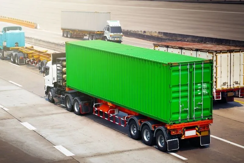 Ventajas del transporte terrestre Transporte terrestre y tipos comunes de contenedores para productos