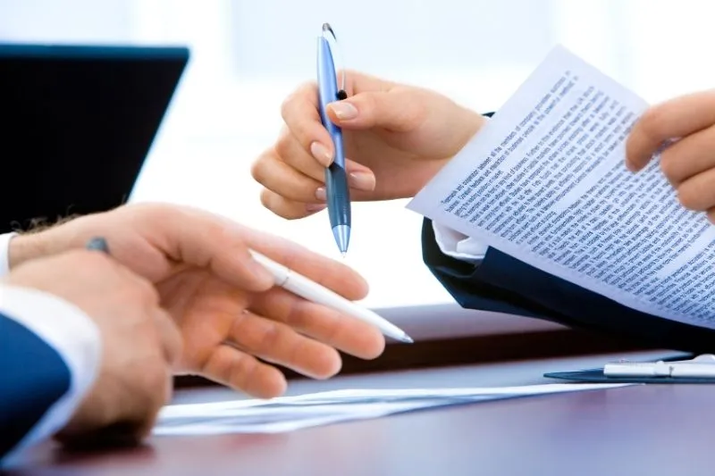 contratos laborales en Colombia Mejora del rendimiento empresarial mediante contratos laborales en Colombia