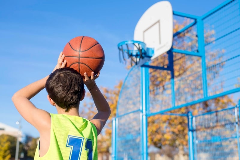 entrenadores de baloncesto Proceso de toma de decisiones y concentración en baloncesto