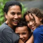 Gu&iacute;a pr&aacute;ctica para acceder a subsidios y ayudas oficiales en 2026 para madres cabeza de hogar